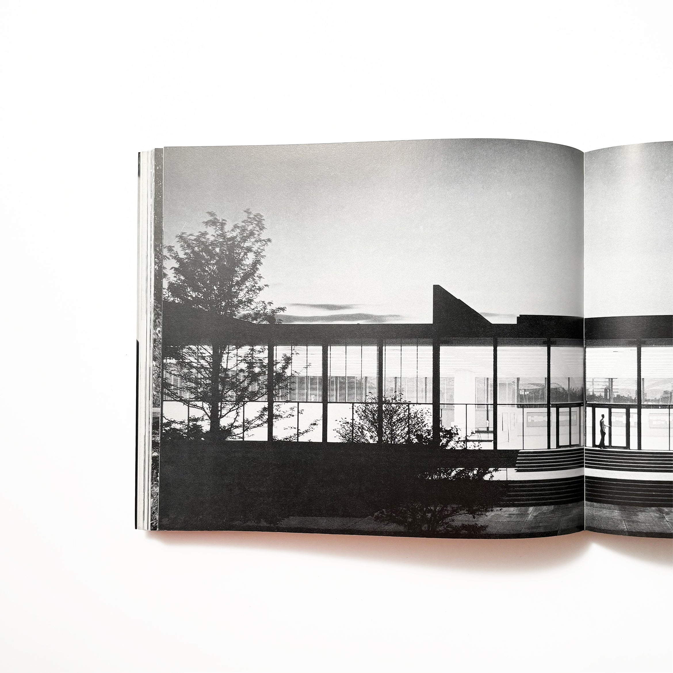 Mies van der Rohe barcelona pavillonk／Mies van der Rohe