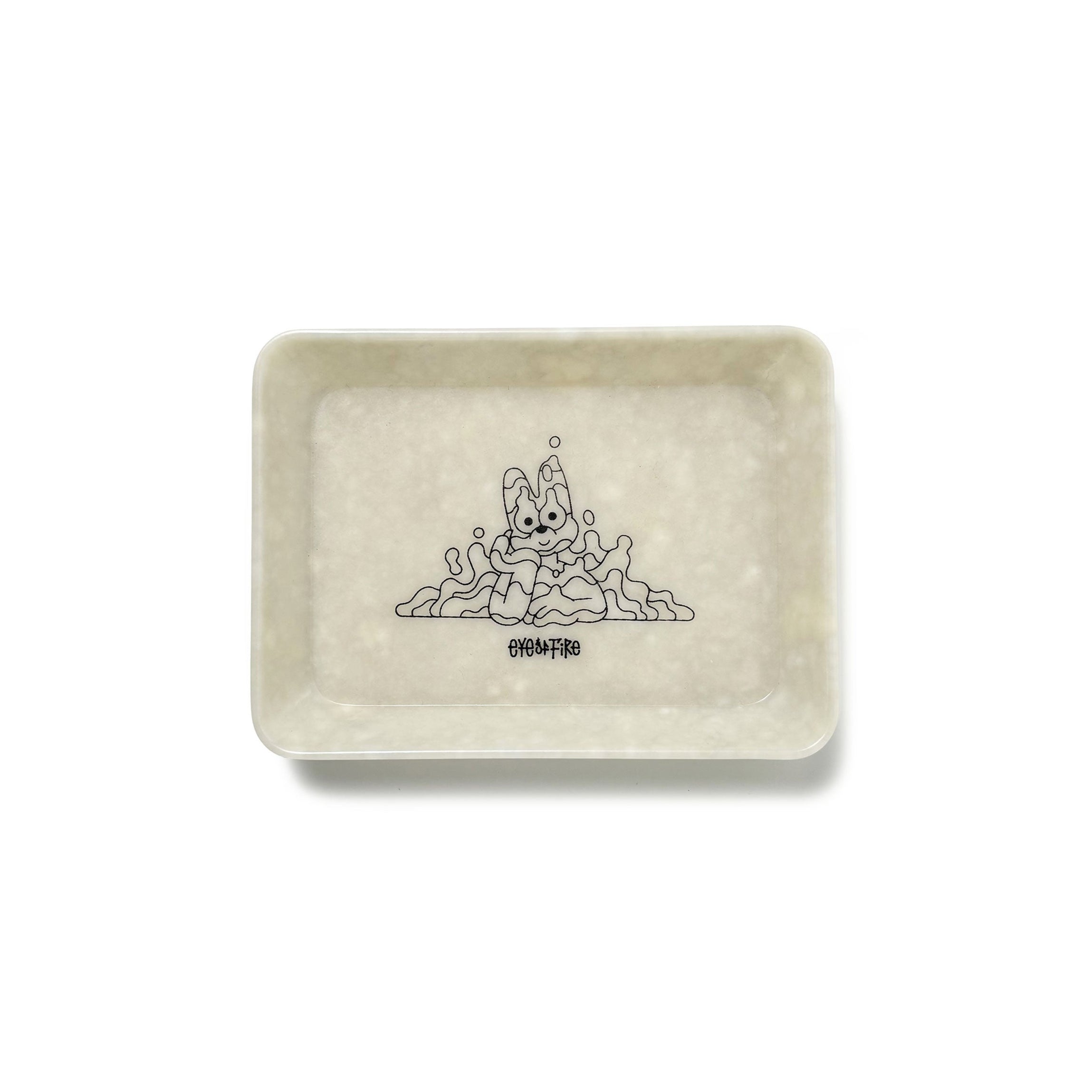 Baku Maeda desktray